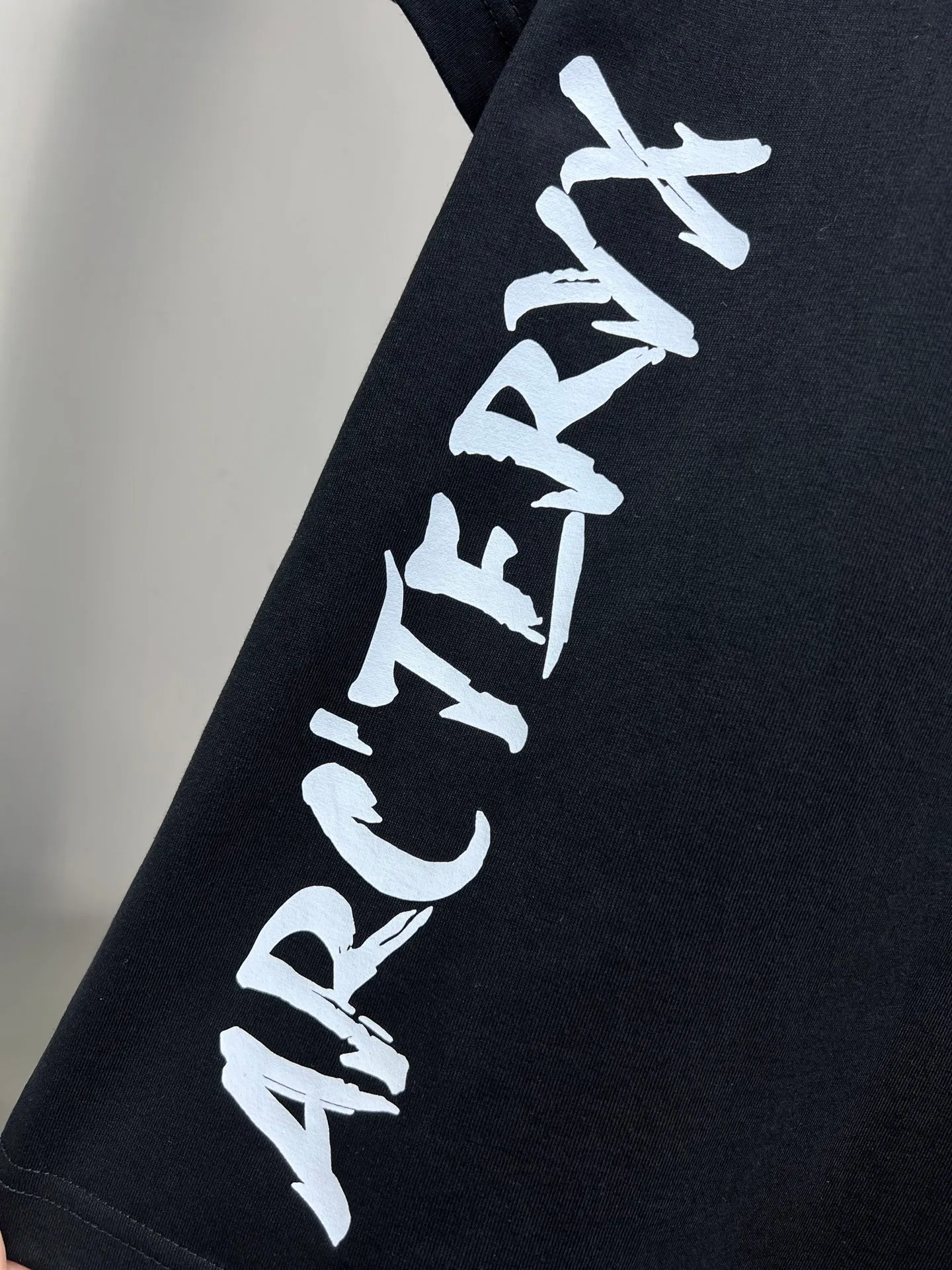 arcteryx🌟New Arrival T T Hot Sale 99 🐎🐎Size：S-XXL Black White 2 Size S 110 54 69 21 M 114 56 71 22 L 118 58 73 22 XL 122 60 75 23 2XL 126 62 77 23